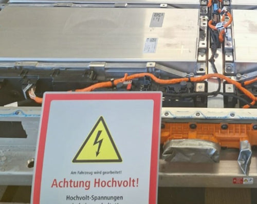 Arbeiten an Fahrzeugen mit Hochvoltsystemen - Training Stufe 3S - Arbeiten an unter Spannung stehenden HV-Systemen